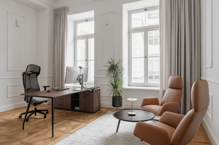 Investika, Royal Trakt Offices